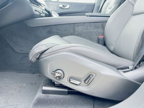 New 2026 Volvo XC60 B5 Ultra w/ Protection Package Premier image 14