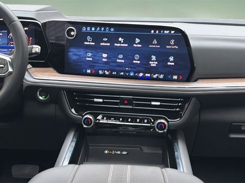 Used 2025 Chevrolet Tahoe High Country w/ Sun And Tow Package image 22