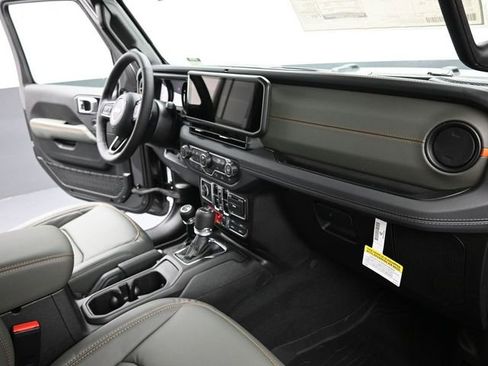 New 2026 Jeep Gladiator Mojave AWD/4WD image 24