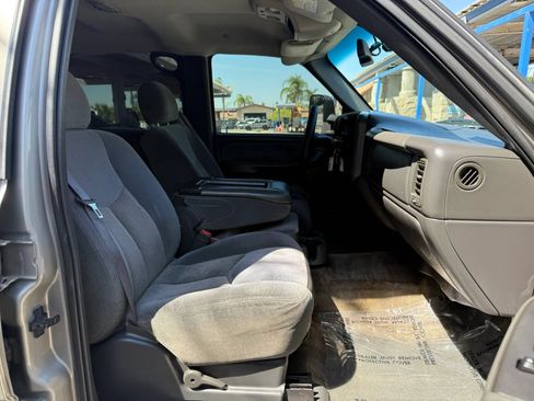 Used 2003 Chevrolet Silverado 3500 LS RWD image 17