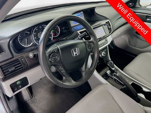Used 2015 Honda Accord EX-L image 9