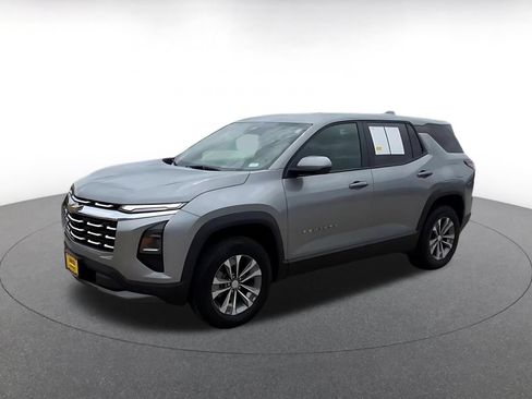 Used 2025 Chevrolet Equinox LT AWD/4WD image 8