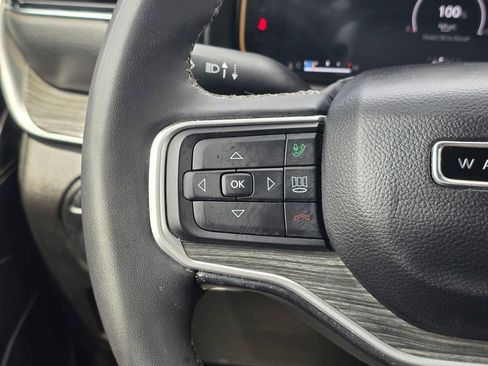 Used 2024 Jeep Wagoneer L Series II RWD image 36