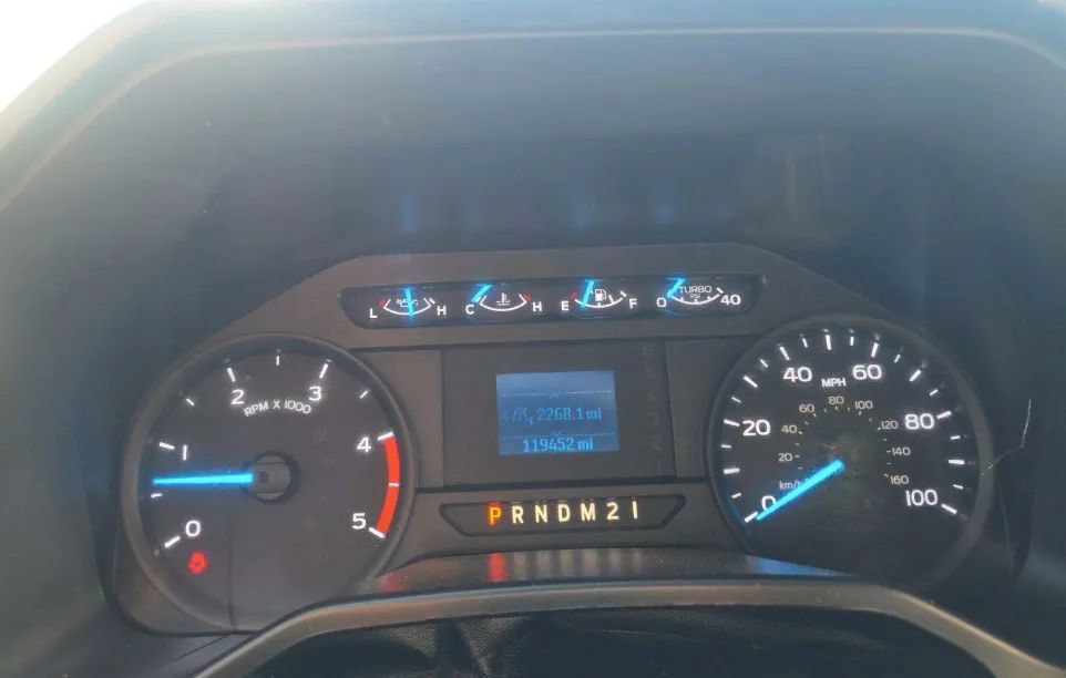 Used 2017 Ford F550 4x4 SuperCab Super Duty image 4
