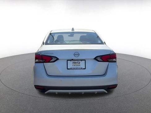 Used 2025 Nissan Versa SV FWD image 12