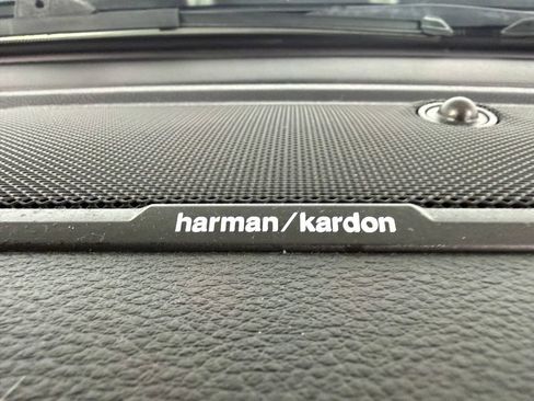 Used 2023 RAM 1500 Laramie AWD/4WD image 18