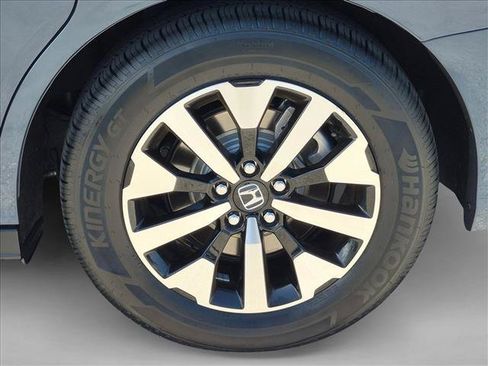 Certified 2025 Honda Odyssey EX-L image 24