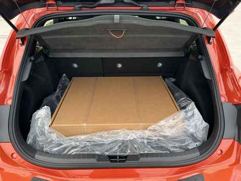 New 2026 Toyota Corolla SE image 9