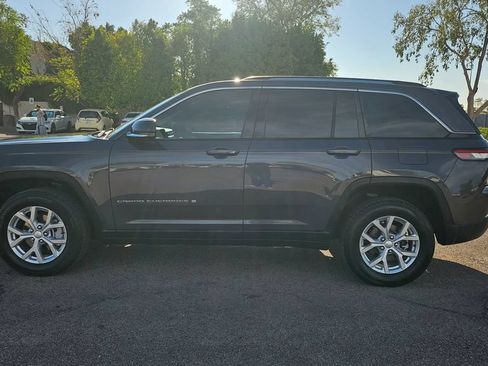 Used 2023 Jeep Grand Cherokee Limited w/ Luxury Tech Group II AWD/4WD image 7