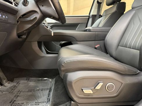 Used 2025 Hyundai Santa Fe SEL FWD image 24