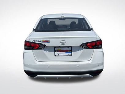 New 2025 Nissan Versa SV w/ Trunk Package