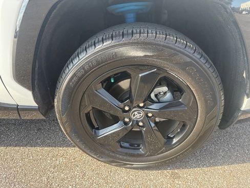 Used 2020 Toyota RAV4 XSE image 33