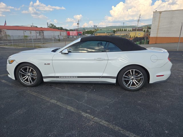 Used 2016 Ford Mustang Premium RWD image 5
