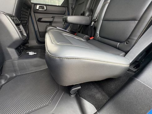 Used 2025 Ford Bronco Badlands image 20