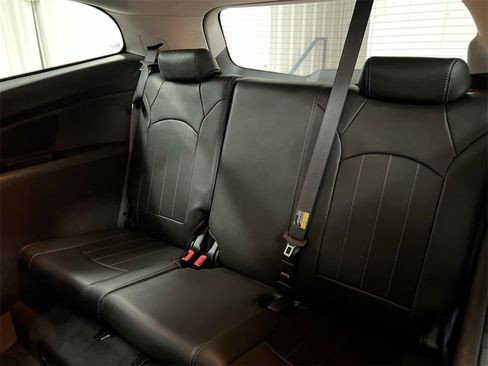 Used 2013 Chevrolet Traverse LTZ image 29