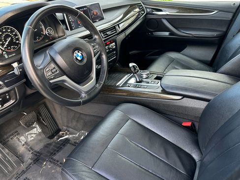 Used 2017 BMW X5 xDrive35d image 9