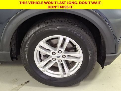 Used 2023 Ford Explorer XLT AWD/4WD image 9