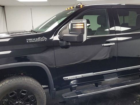 Used 2024 Chevrolet Silverado 3500 High Country w/ Technology Package AWD/4WD image 3