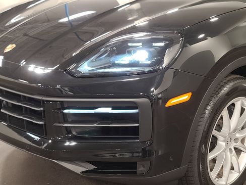New 2026 Porsche Cayenne image 32