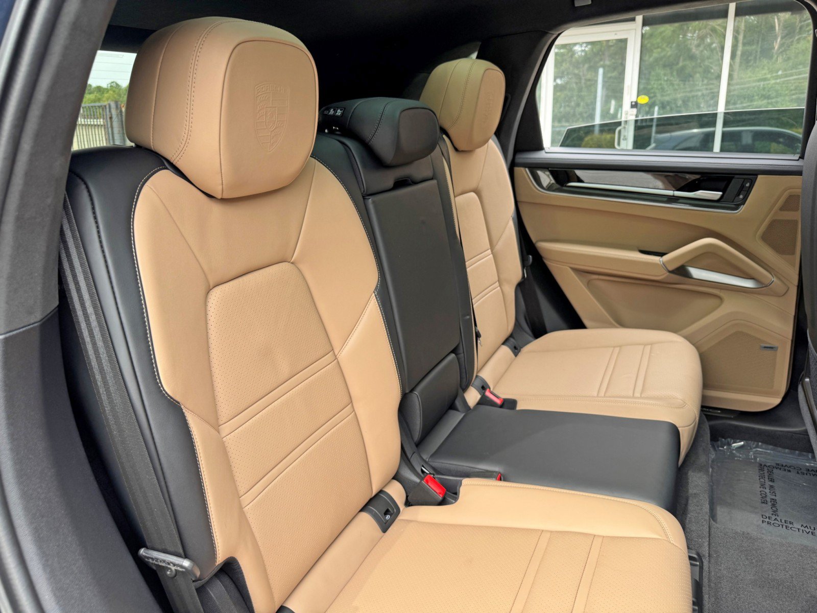 Used 2024 Porsche Cayenne Turbo AWD/4WD image 45