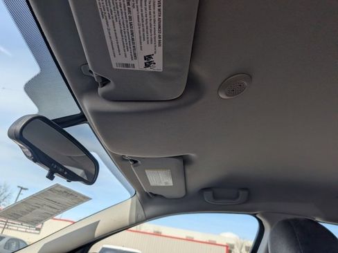 Used 2016 Chevrolet Impala LT image 14