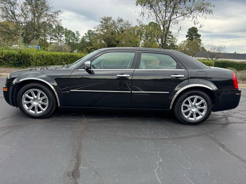 Used 2007 Chrysler 300 Touring L image 2