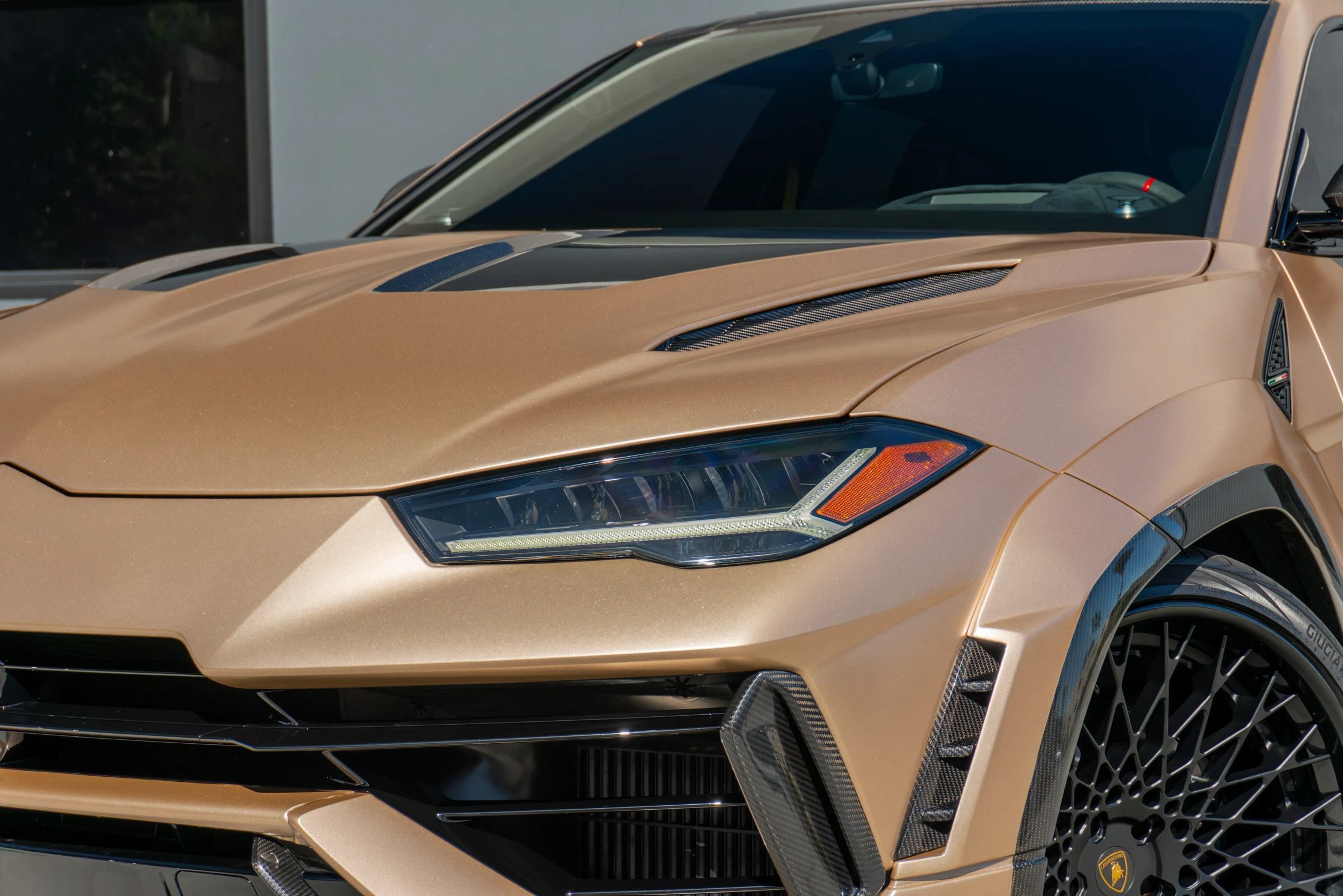 Used 2023 Lamborghini Urus Performante AWD/4WD image 23