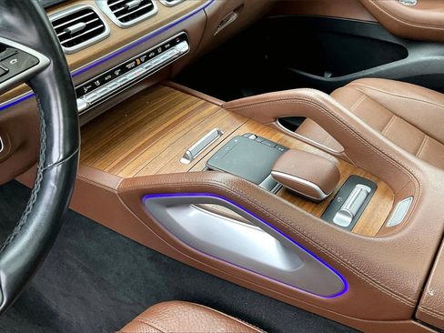 Used 2024 Mercedes-Benz GLS 450 4MATIC image 18