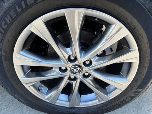 Used 2016 Toyota RAV4 Limited AWD/4WD image 10