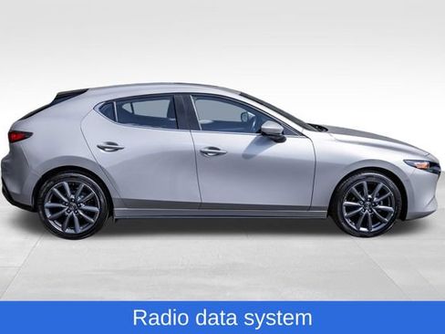 Used 2022 MAZDA MAZDA3 s FWD image 5