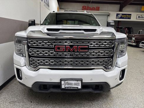Used 2020 GMC Sierra 3500 Denali w/ Denali Ultimate Package image 2