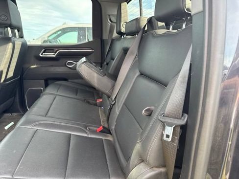 Used 2023 GMC Sierra 1500 SLT w/ SLT Premium Package AWD/4WD image 9