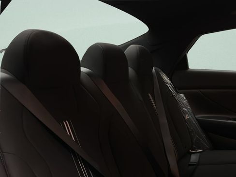 Certified 2025 Hyundai Elantra SEL FWD image 15