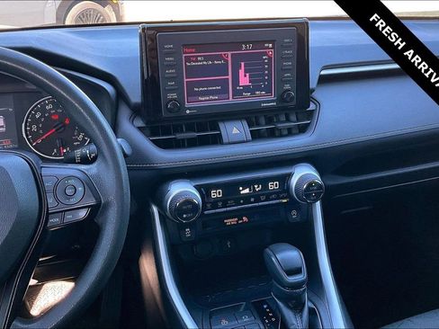 Used 2021 Toyota RAV4 XLE image 9
