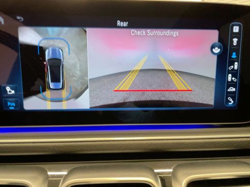 Used 2024 Mercedes-Benz GLE 450 4MATIC image 17