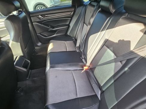 Used 2018 Honda Accord Sport image 15