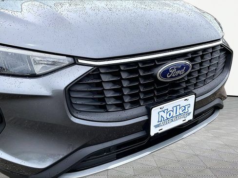 Certified 2023 Ford Escape Active AWD/4WD image 28