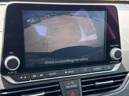Used 2025 Nissan Altima 2.5 SV FWD image 20
