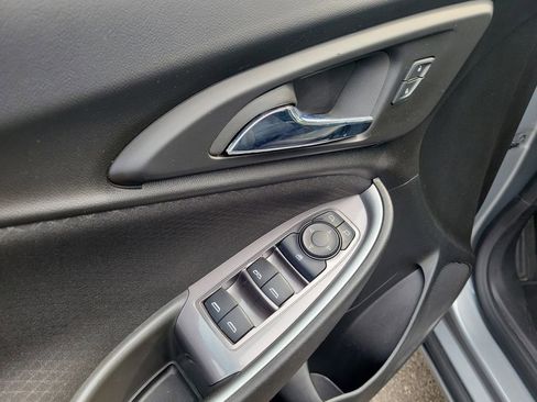 Used 2023 Chevrolet Malibu LT FWD image 21