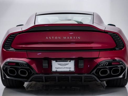 Used 2025 Aston Martin Vanquish RWD image 7