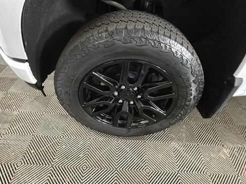 Used 2019 Chevrolet Silverado 1500 RST w/ All-Star Edition AWD/4WD image 9