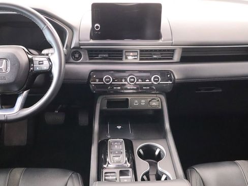 Certified 2023 Honda Pilot Touring image 14