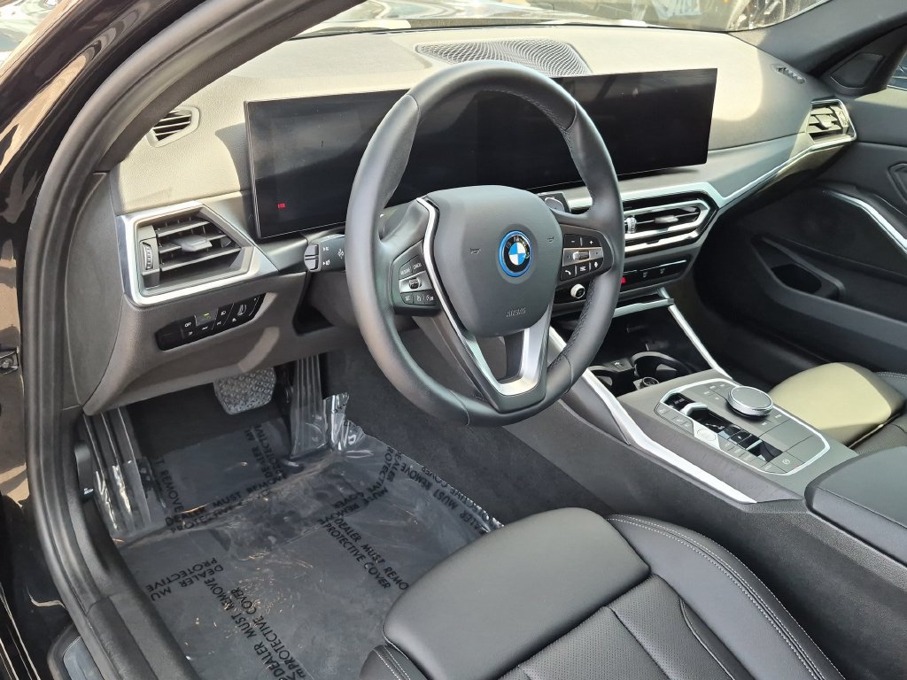 Used 2024 BMW 330e xDrive w/ Convenience Package AWD/4WD image 8