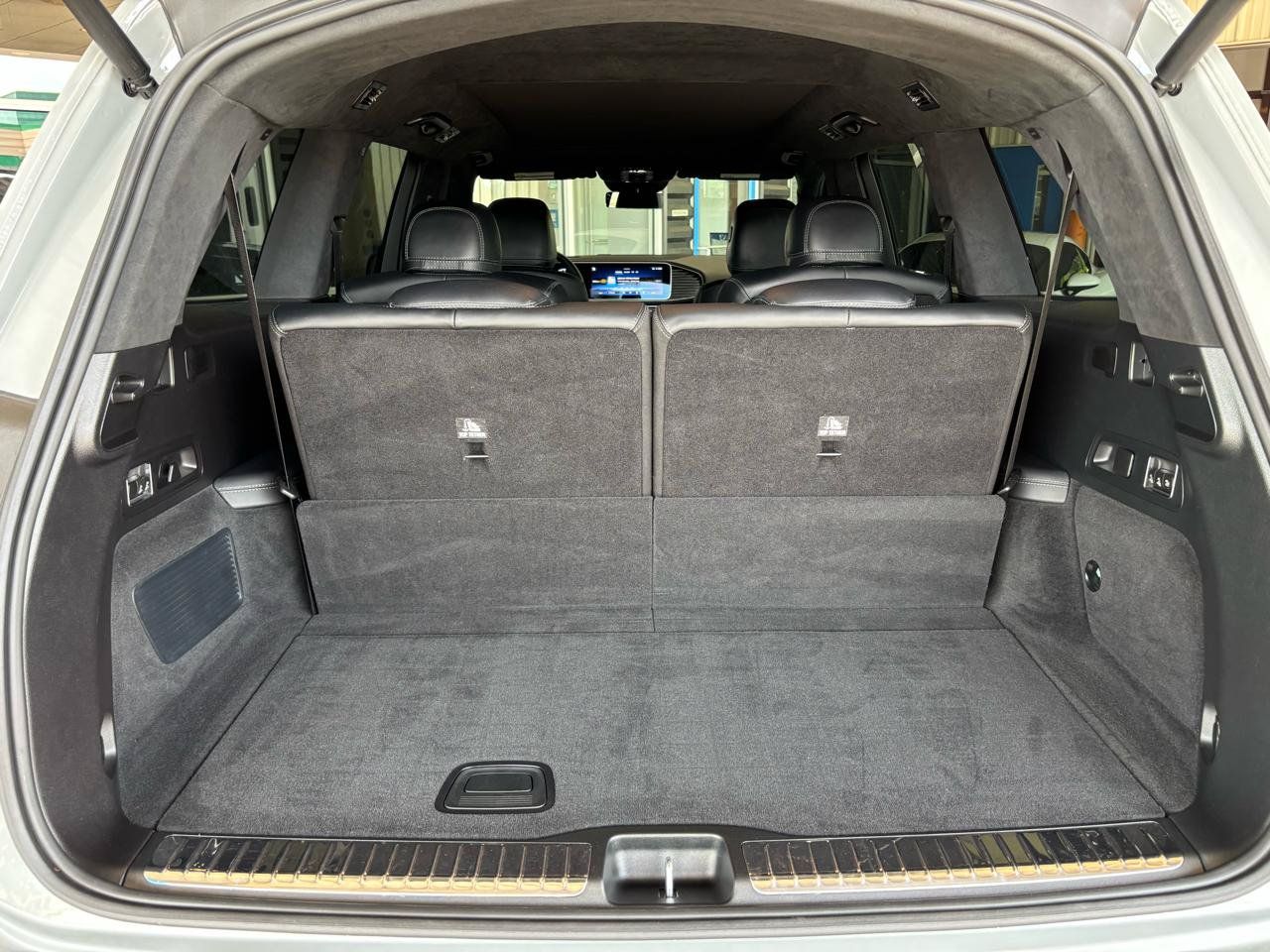 Used 2024 Mercedes-Benz GLS 63 AMG 4MATIC image 36
