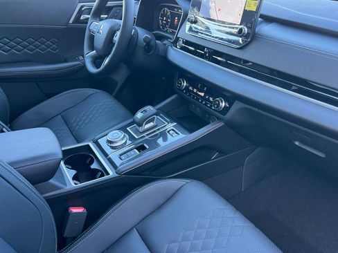 New 2025 Mitsubishi Outlander SEL Black Edition image 18