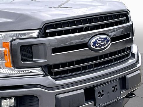 Used 2018 Ford F150 XLT w/ Equipment Group 302A Luxury AWD/4WD image 26