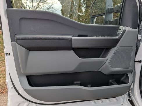 Used 2025 Ford F250 XL w/ STX Appearance Package image 36