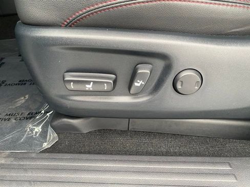 Used 2018 Toyota 4Runner TRD Off-Road Premium AWD/4WD image 22