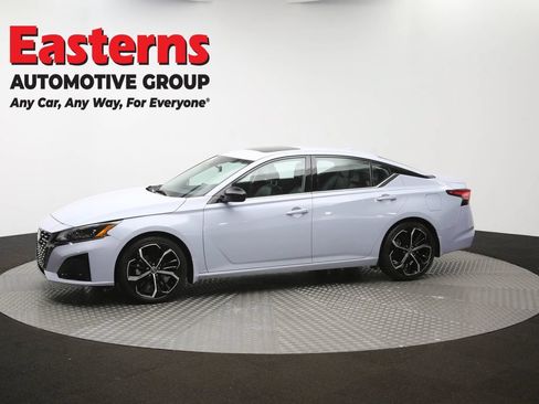 Used 2023 Nissan Altima 2.5 SR w/ SR Premium Package FWD image 59