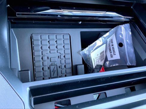 New 2026 Ford F250 Lariat w/ Black Appearance Package image 13